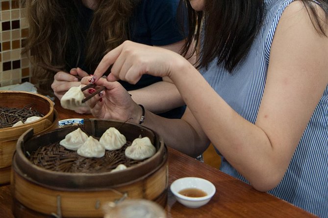 Off-beaten Route: Shanghai Old Town Discovery&Street Food Tasting - Why Shanghai Old Town is worth your morning