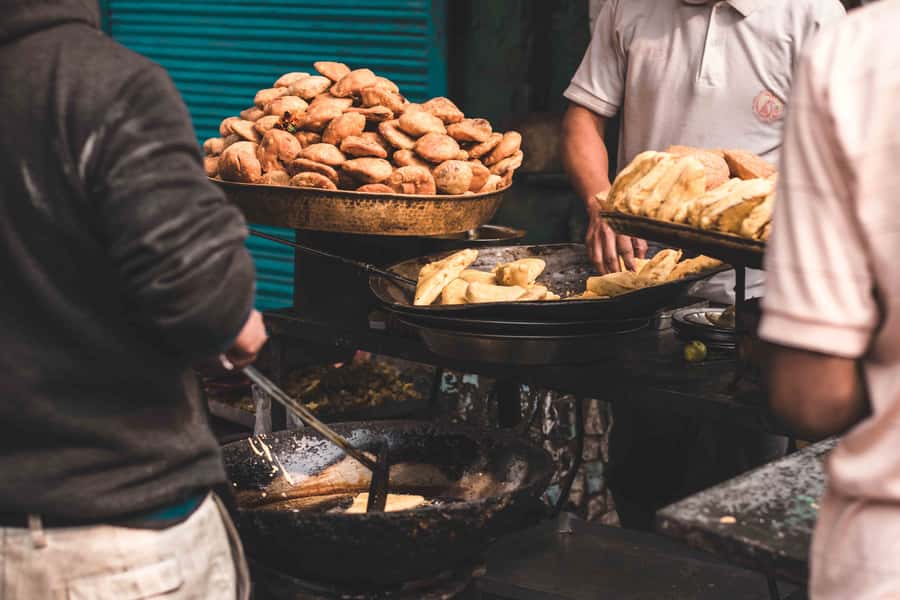 Old Delhi: 3-hour Street Food Tour - Rabri-faluda, chole bhatura, and lassi