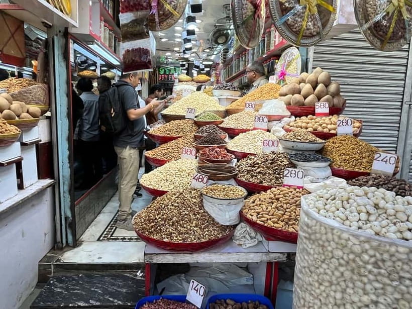 Old Delhi: Guided Street Food Tour w/ Private Transportation - Paranthe Wali Gali and the appeal of small portions
