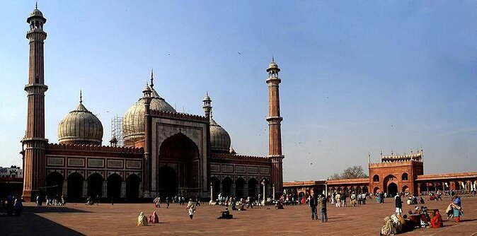 Old Delhi Street Food Tour – Explore Spices in Chandni Chowk - A four-hour introduction to Old Delhi by tuk-tuk