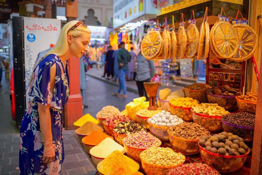 Old Dubai Guided Tour With Photographer: Souks & Street Food - Practical tips before you go