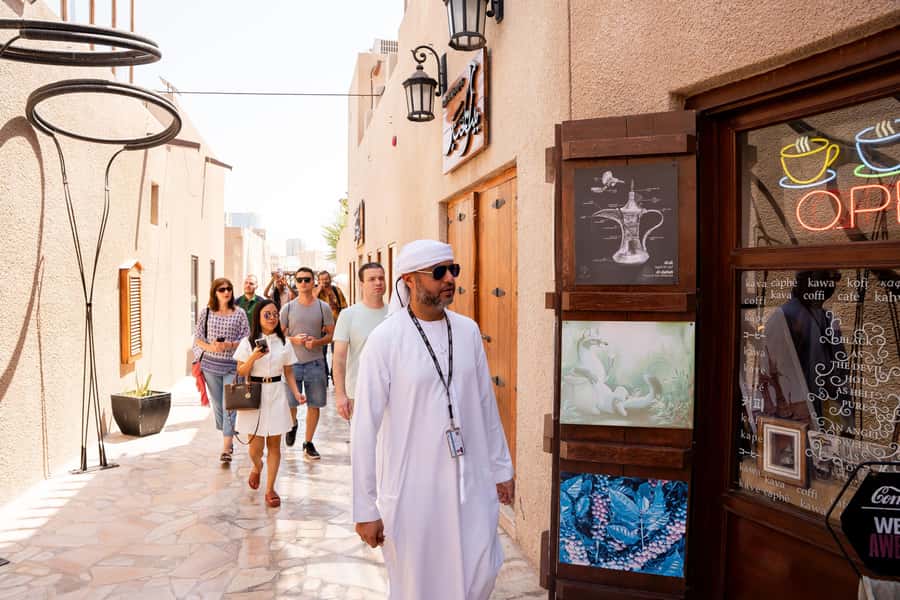Old Dubai Guided Tour With Photographer: Souks & Street Food - Al Fahidi’s lanes and the Old Wall