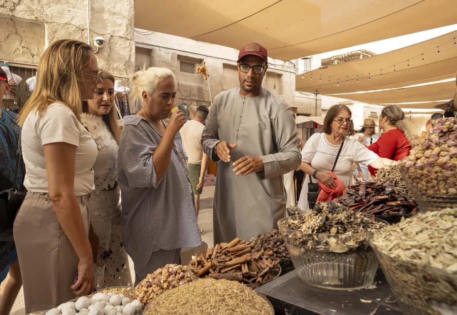 Old Dubai Historic Guided Tour: Creek, Street Food & Souks - Practical Advice for a Comfortable Visit
