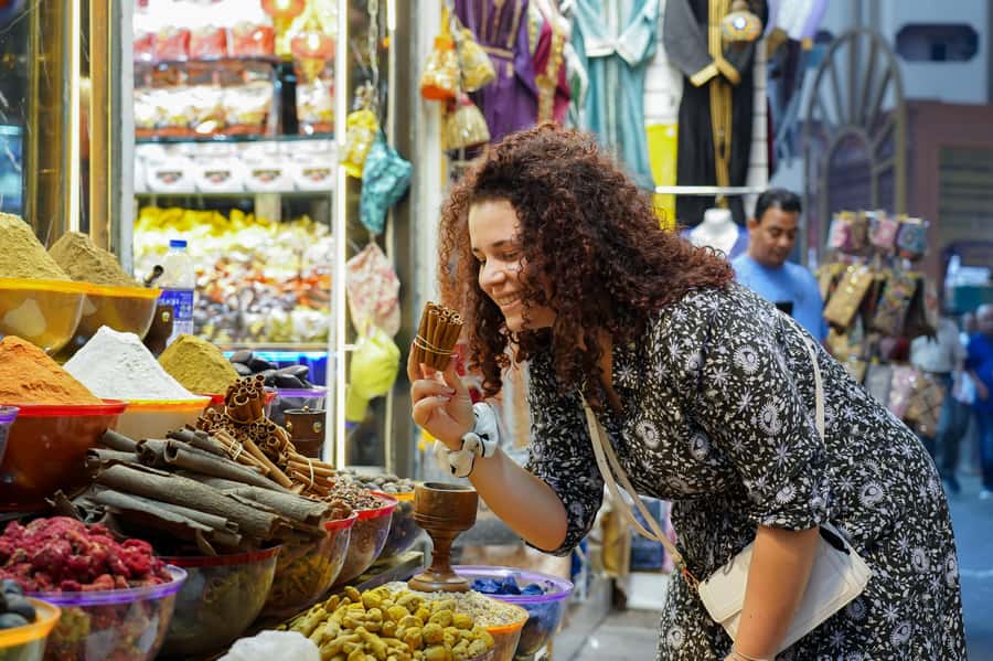 Old Dubai: Premium Guided Tour with Street Food & Abra Ride - The short abra ride across Dubai Creek