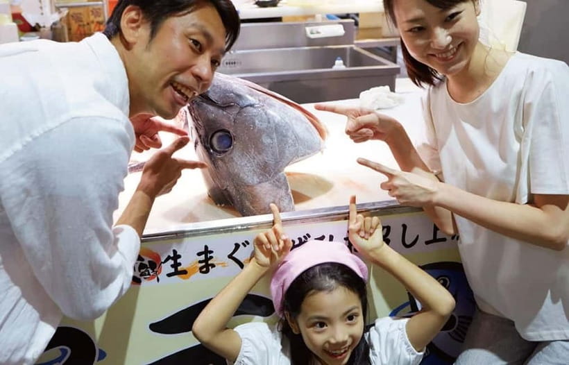 Osaka: Wakayama Cat Train, Seafood market, Hot Springs Tour - Guide support can make or break this busy day
