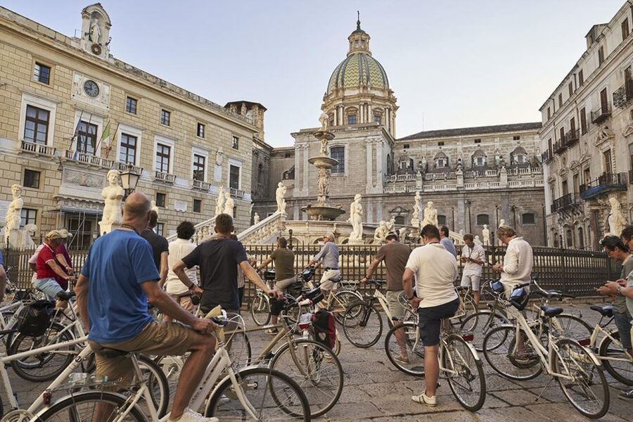 Palermo: Guided Bike Tour with Street Food Tasting - Key points at a glance