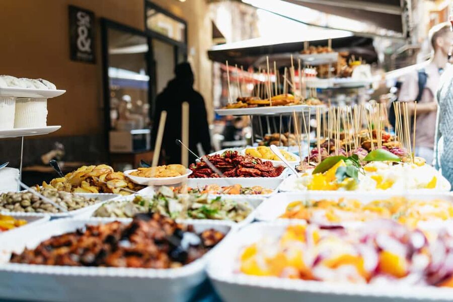 Palermo: Street Food and History Walking Tour - Entering Capo Market through Porta Carini