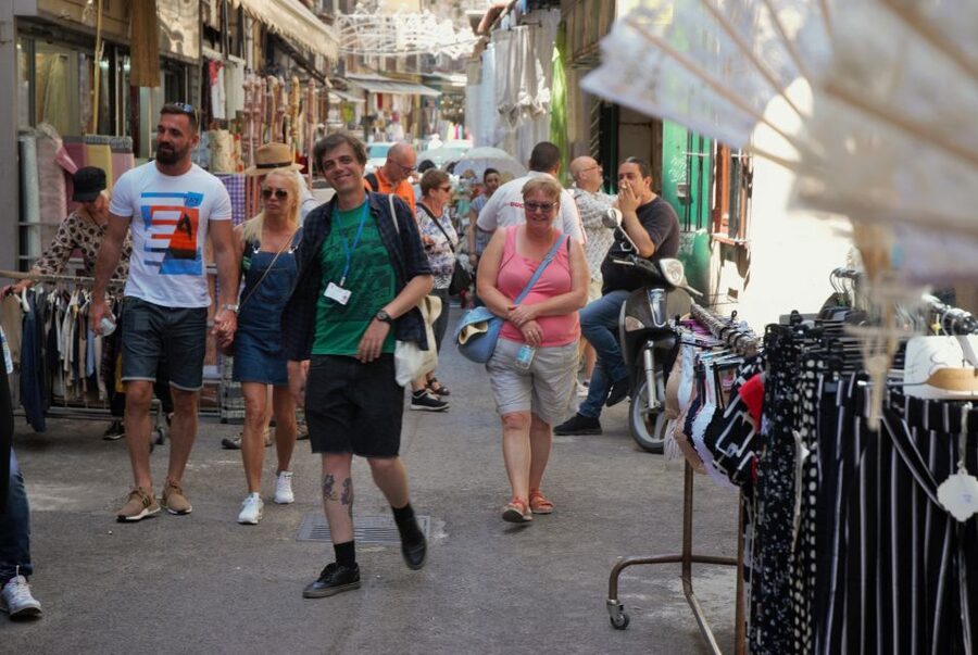 Palermo: Street Food and Local Market Tasting Tour - Capo Market, where the city shops and eats