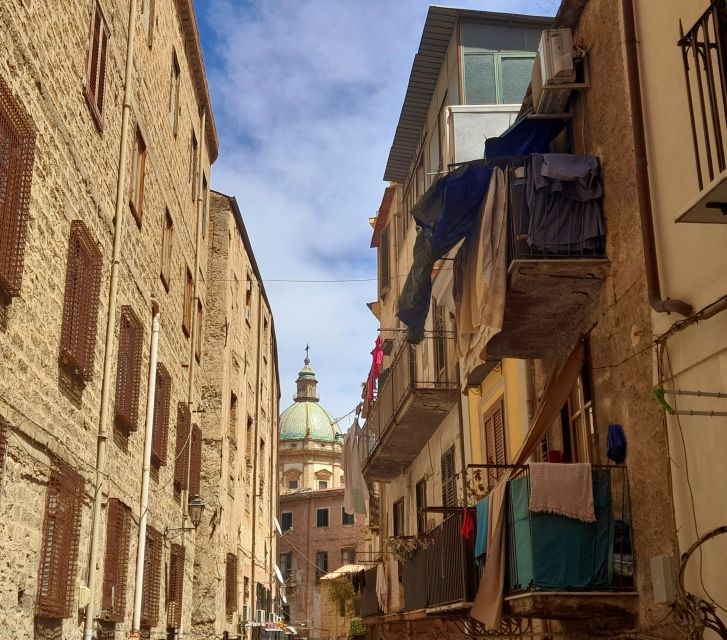 Palermo: Street Food Tour in Ballarò and Vucciria Markets - Vucciria Market: A Different Look at Palermo’s Old Center