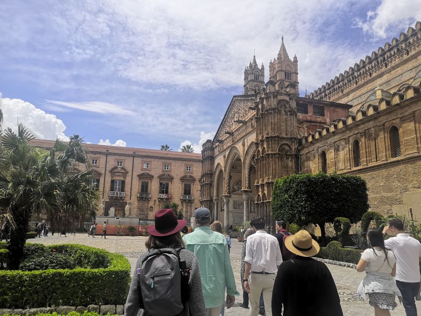 Palermo: Street Food Walking Tour with Local Guide & Tasting - What you will taste, from sfincione to arancine