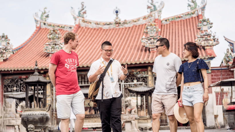 Penang Island: Street Food Walking Tour - Moh Teng Pheow and the Nyonya kitchen