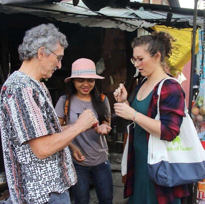 Phnom Penh's Ultimate Street Food Tour by Tuk Tuk - Phsar Kandal: short stops, plenty of food