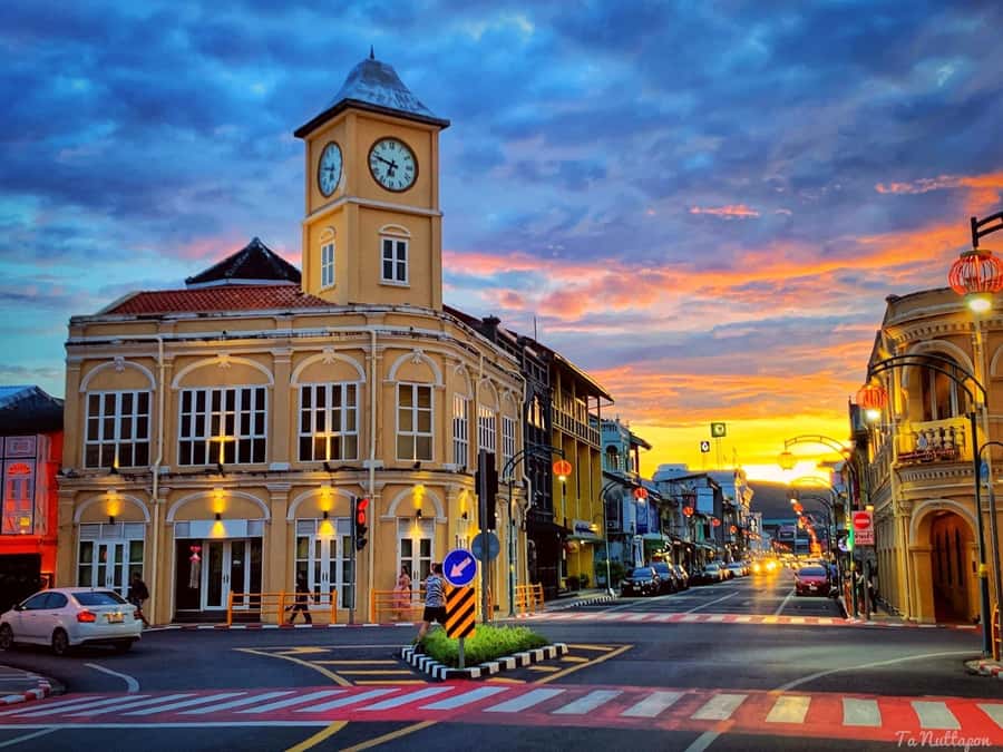 Phuket: Old Town + ATV 30Min Zipline 15Pform + Night Market - Who should book this Phuket combination tour?