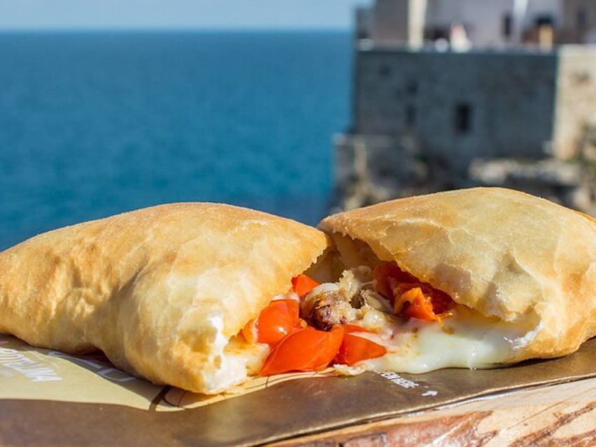Polignano a Mare: Street Food Tour with Tastings and Wine - The first hour: old-town streets, terraces, and local stories