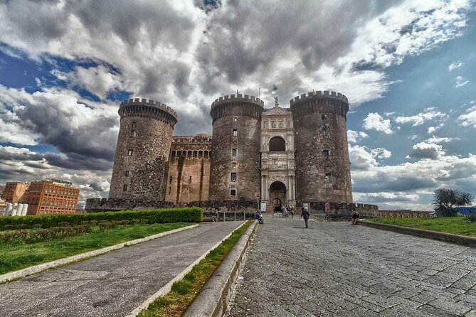 Pompeii and Naples Day Trip from Naples with Street Food - Walking Spaccanapoli