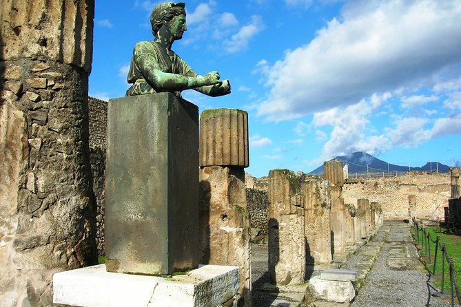 Pompeii and Naples Day Trip from Naples with Street Food - Is $144.19 a fair price?