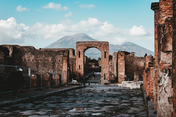 Pompeii and Naples Day Trip from Naples with Street Food - The cameo and coral workshop stop