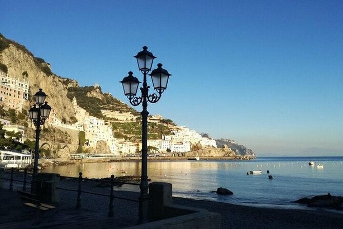Pompeii and Naples with Street Food from Sorrento and Naples - Entering Pompeii with an archaeologist