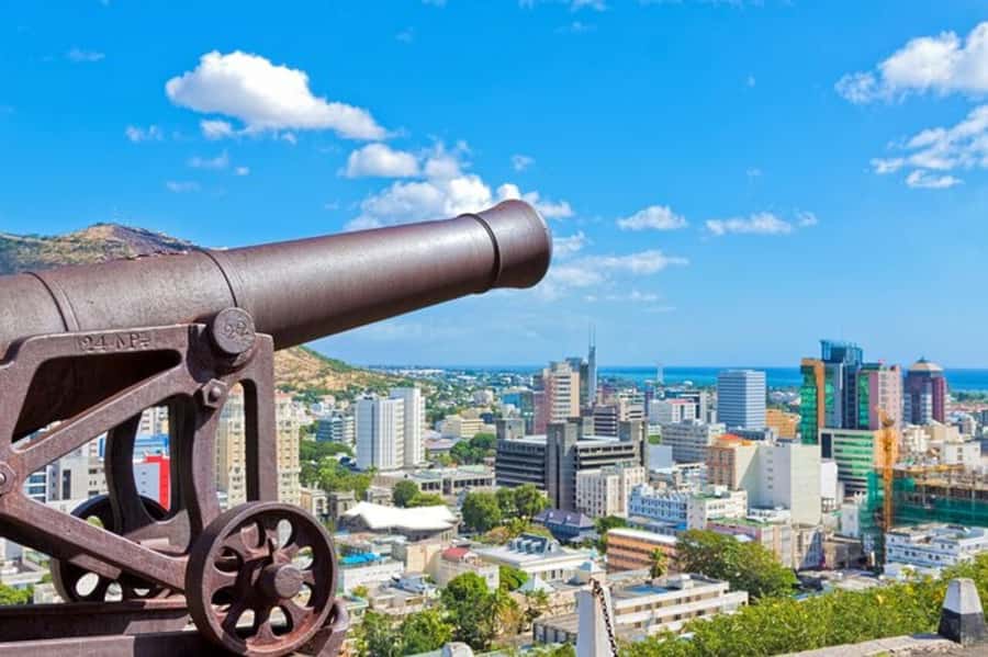Port Louis: Private Guided Tour and Street Food Tasting - Why this Port Louis route works well