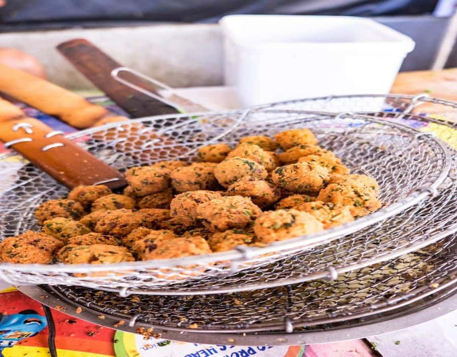 Port Louis: Private Guided Tour and Street Food Tasting - The Natural History Museum and the route through old Port Louis