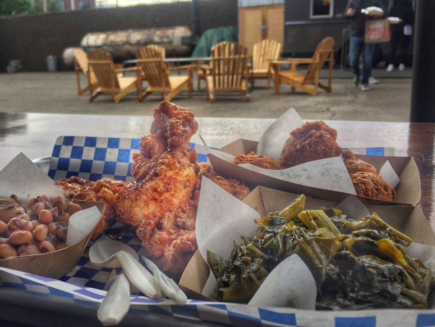 Portland: Food Carts of the Eastside Bike Tour - Hawthorne adds Portland context between bites