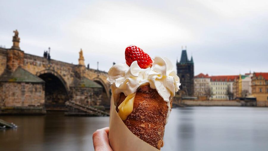 Prague: Guided Street Food Walking Tour - The first tastings: open sandwiches and potato bread