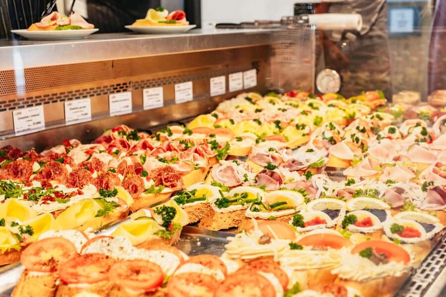 Prague: Guided Street Food Walking Tour - Meatloaf in a bun and fried cheese