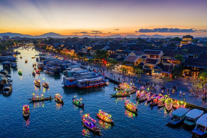 Private Boat Ride, Night Market, and Walking Tour in Hoi An - Hoi An Night Market after dark