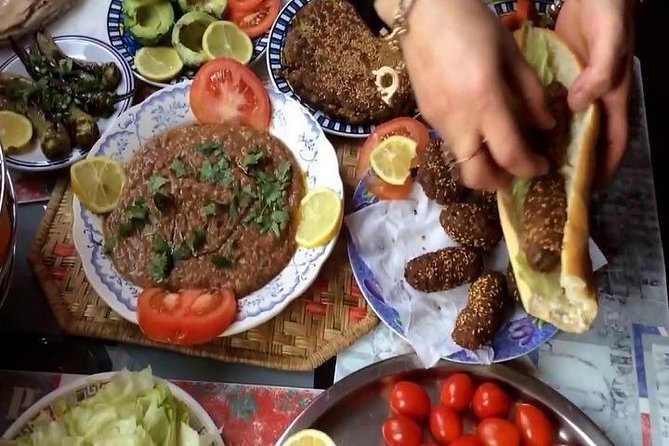 Private Cairo Street Food Tour - Starting with koshary near Tahrir Square