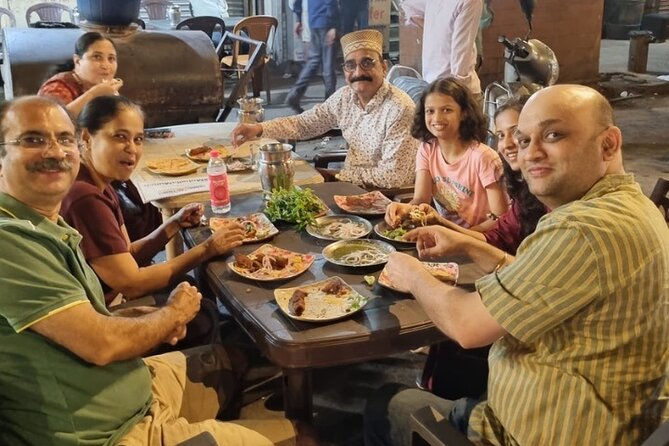 Private Guided Non-Veg Street Food Walking Tour in Muslim Quarter - What the guide adds to the meal