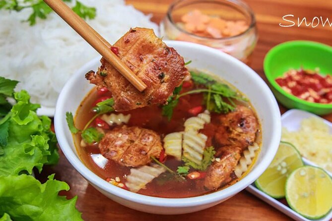 Private Hanoi Street Food Tour - Why an evening food walk suits Hanoi