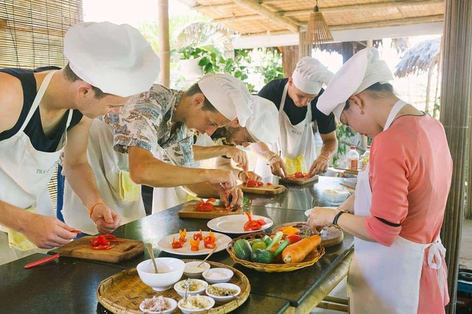 Private HoiAn Ancient Town Night Market Street food tour by Night - Timing, pickup, and practical details