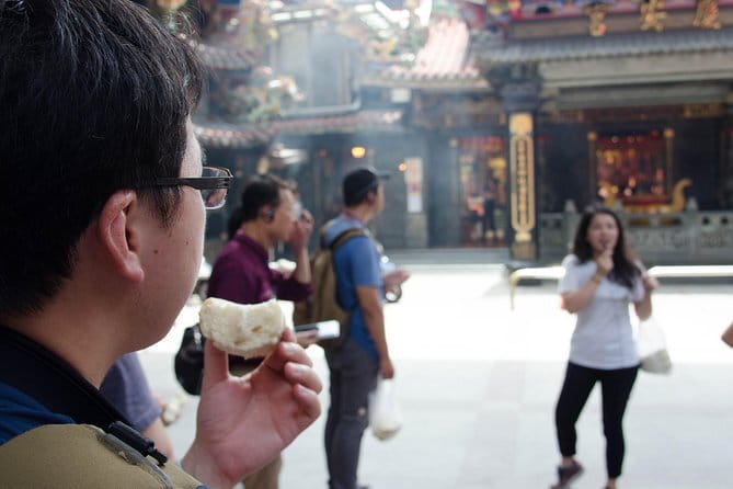 Private Keelung Food Tour with Local Markets & Tastings - Finishing with Bubble Tea