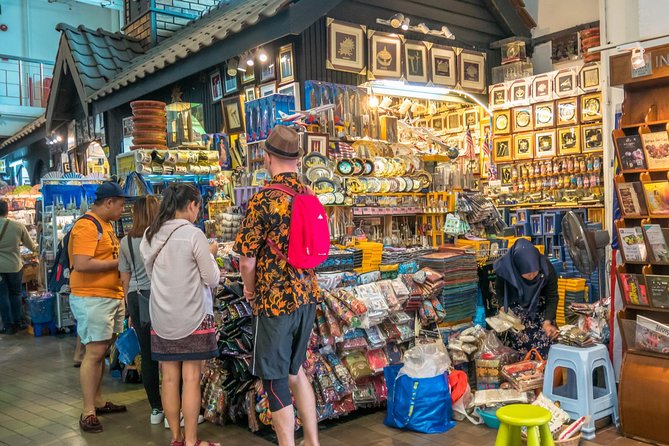 Private Kuala Lumpur Night Market And Food Tour - What the private vehicle and guide add