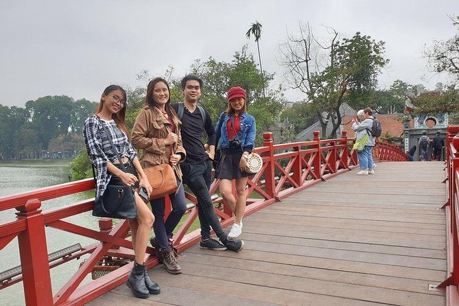 (Private/Motor/Cutural) Street food experience in Hanoi old quarter - What the guide adds to the experience