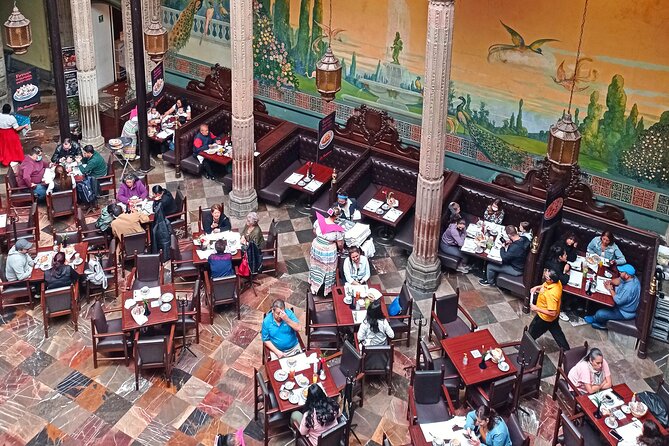 Private Street Food & Mural Art Tour in Mexico City - Three hours of food in Centro Histórico