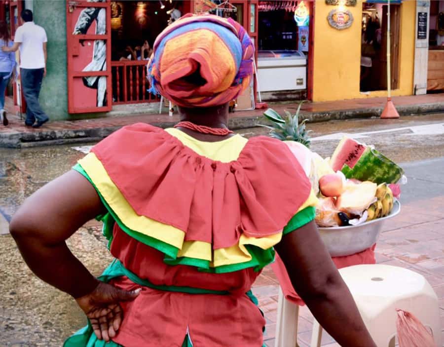 Private Street Food Tour in Walled City and Getsemani - Starting with Cartagena’s old center