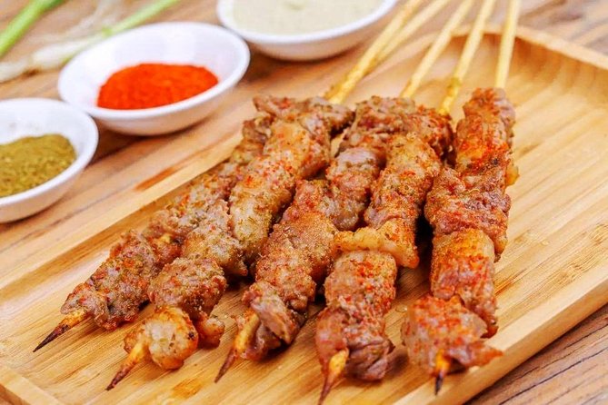 Private Street Food Walking Tour with Shanghai Tower Option - Who gets the most value from the $90 price?