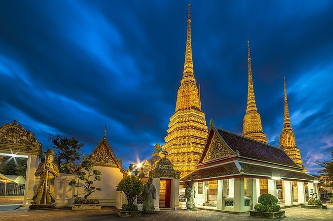 Private Tour : Bangkok Night Tour and Street food By Tuk Tuk and Boat - Khao San Road for 45 minutes