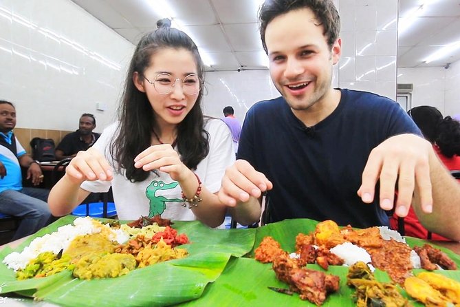 Private Tour : "Lepak-Lepak" at Local Night Market & Mamak Stall - The guides matter more than the route