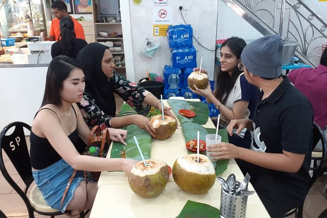 Private Tour : "Lepak-Lepak" at Local Night Market & Mamak Stall - Jalan Alor and the changing Pasar Malam