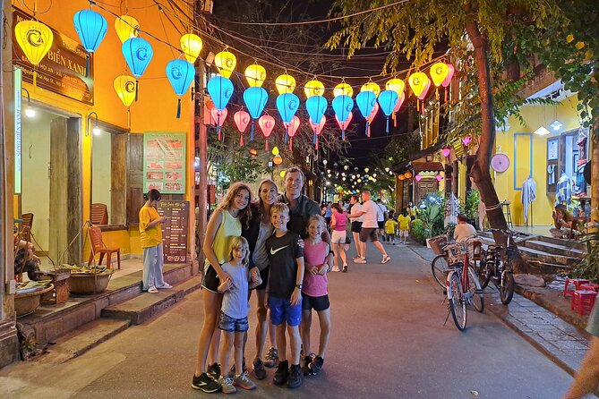 PRIVATE TOUR Marble Mountains-Hoi An Old town-Night Market-Boat - Eating your way through Hoi An