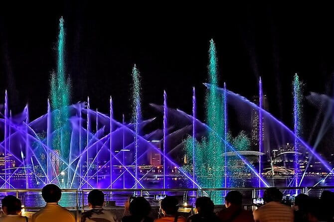 Private Tour Singapore Street Food & Night Tour - Meeting Singapore’s Merlion at Merlion Park