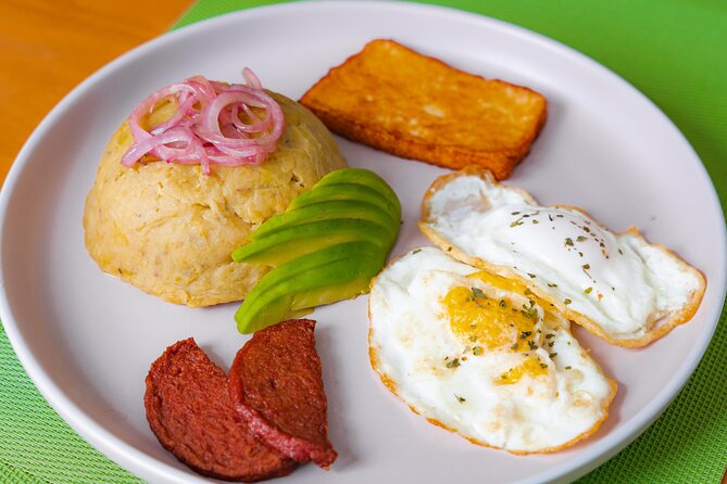 Puerto Plata Street Food : Eat Like a Local - Reading the market at Mercado San Felipe