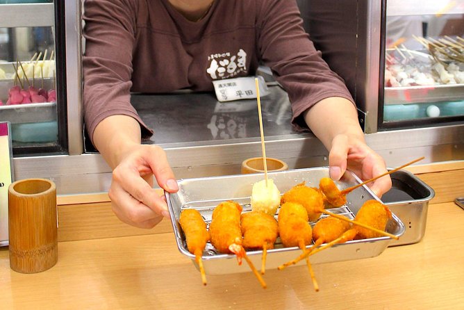 Retro Osaka Street Food Tour: Shinsekai - What the guide adds to the evening