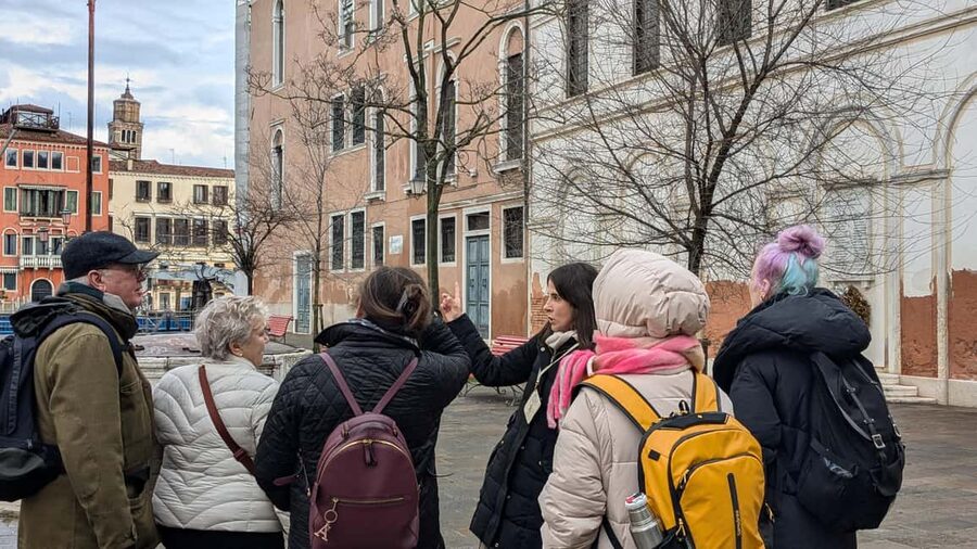 Rialto Street Food Tour & Stories: A Taste of Venice - Cicchetti and drinks in a traditional bacaro