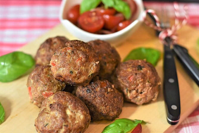 Rimini: Sunset Food & Drinks Tour by Do Eat Better - Meatballs and the long final stretch in Borgo San Giuliano