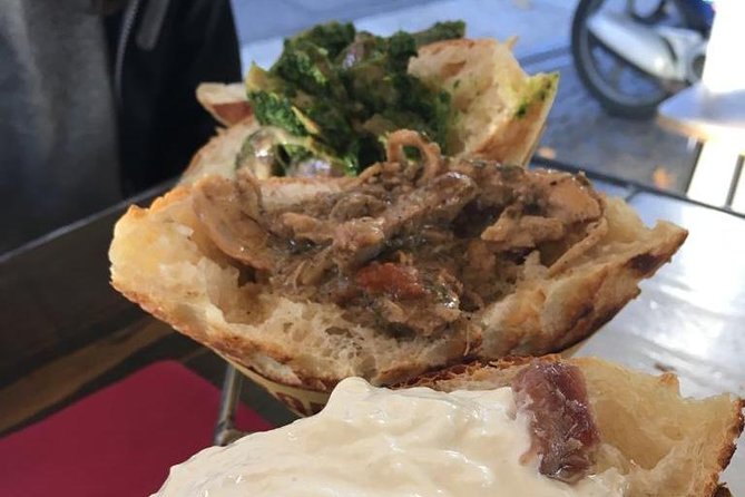 Roman Street Food Tour - What your guide adds to the meal
