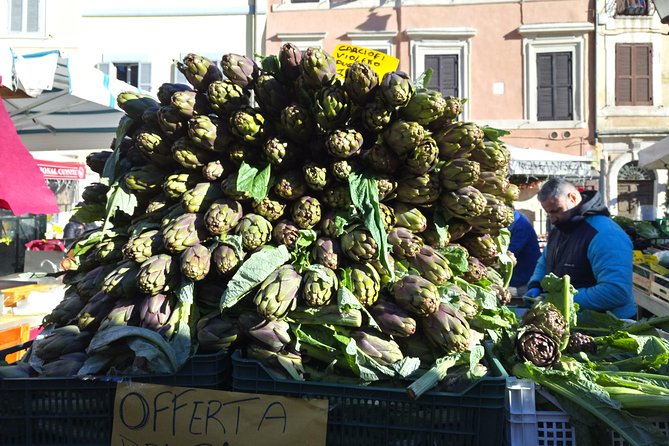 Rome Campo de Fiori and Jewish Ghetto Street Food Tour - What the guides add to the walk