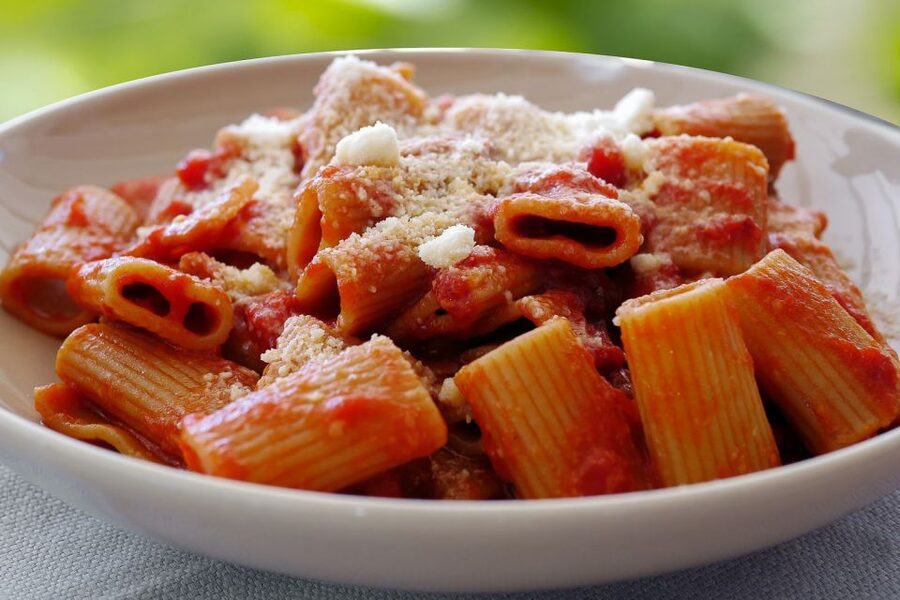 Rome: Monti Street Food Tour - Two pastas at a family-run shop